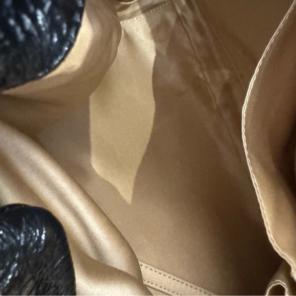 Vintage Chanel Rodeo Drive Accordion Flap Bag Patent Vinyl Medium - Picture 14 of 16